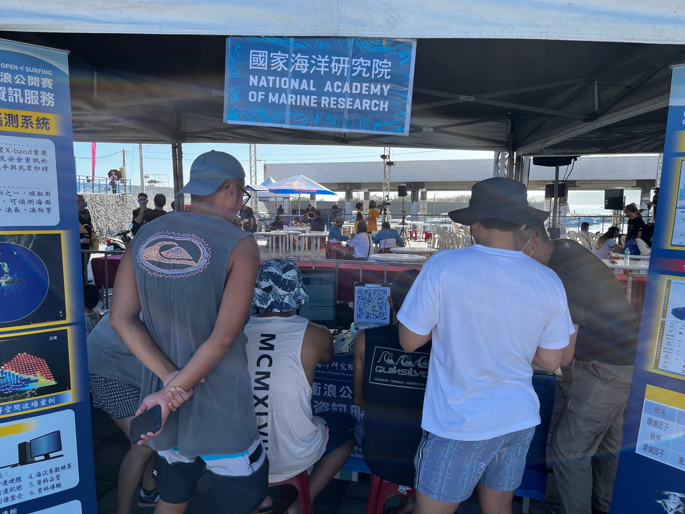 國海院於現場進行專業解說服務